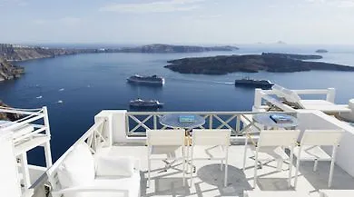 Gorgona Imerovigli (Santorini)