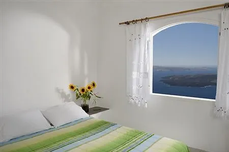 Gorgona Imerovigli (Santorini)